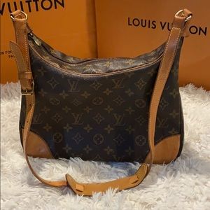Authentic Louis Vuitton Boulogne 30